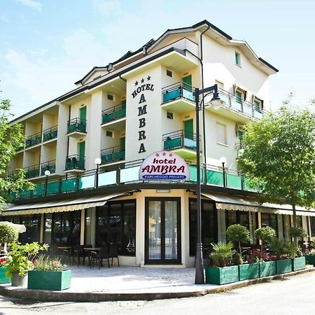 Hotel Ambra Cesenatico Exterior foto